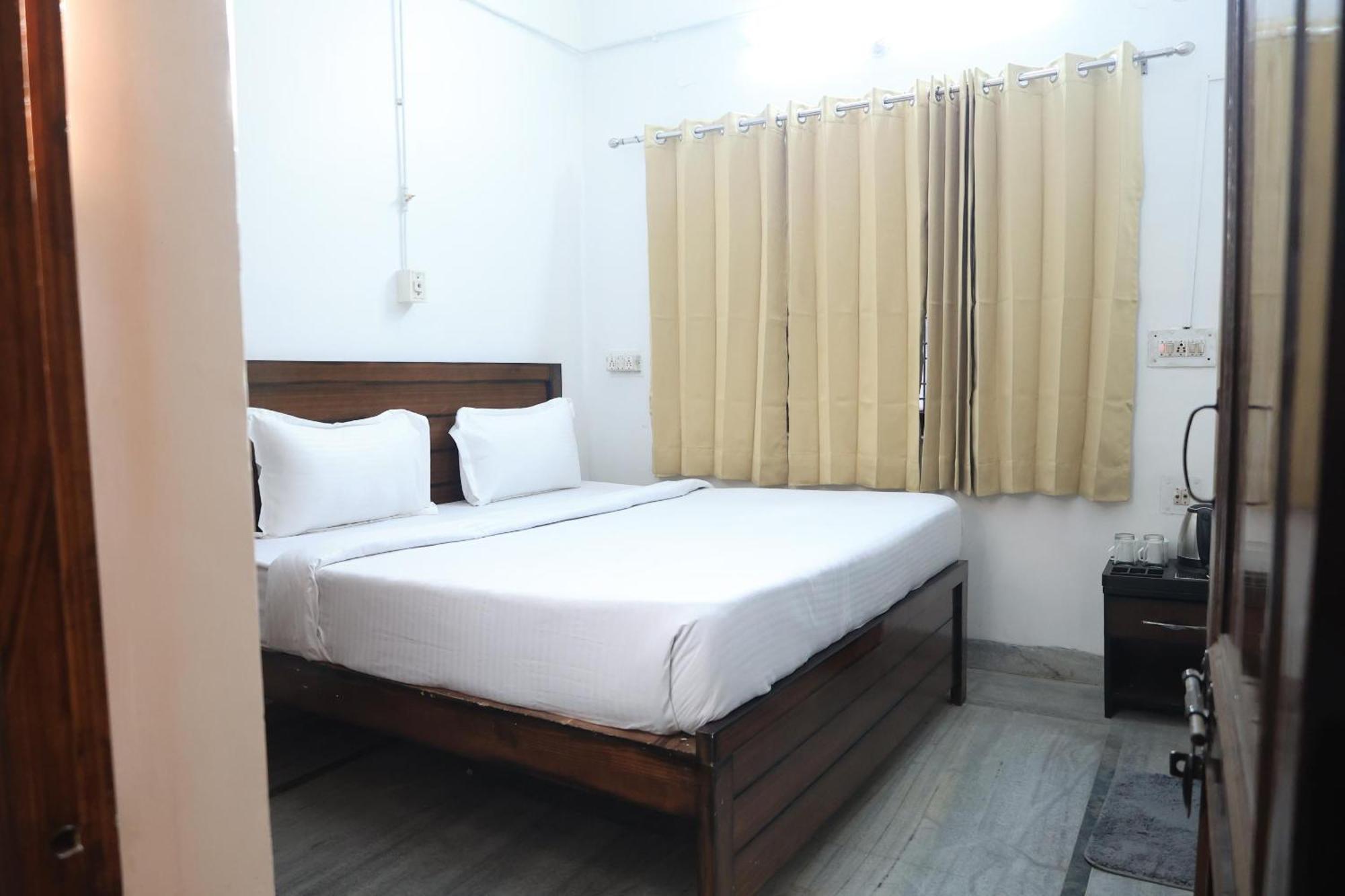 Anmol Residency Dehradun Hotel Exterior photo